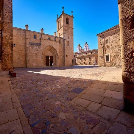Elegante Apartamento Para 5 En El Centro De Caceres Con Wifi Exterior foto