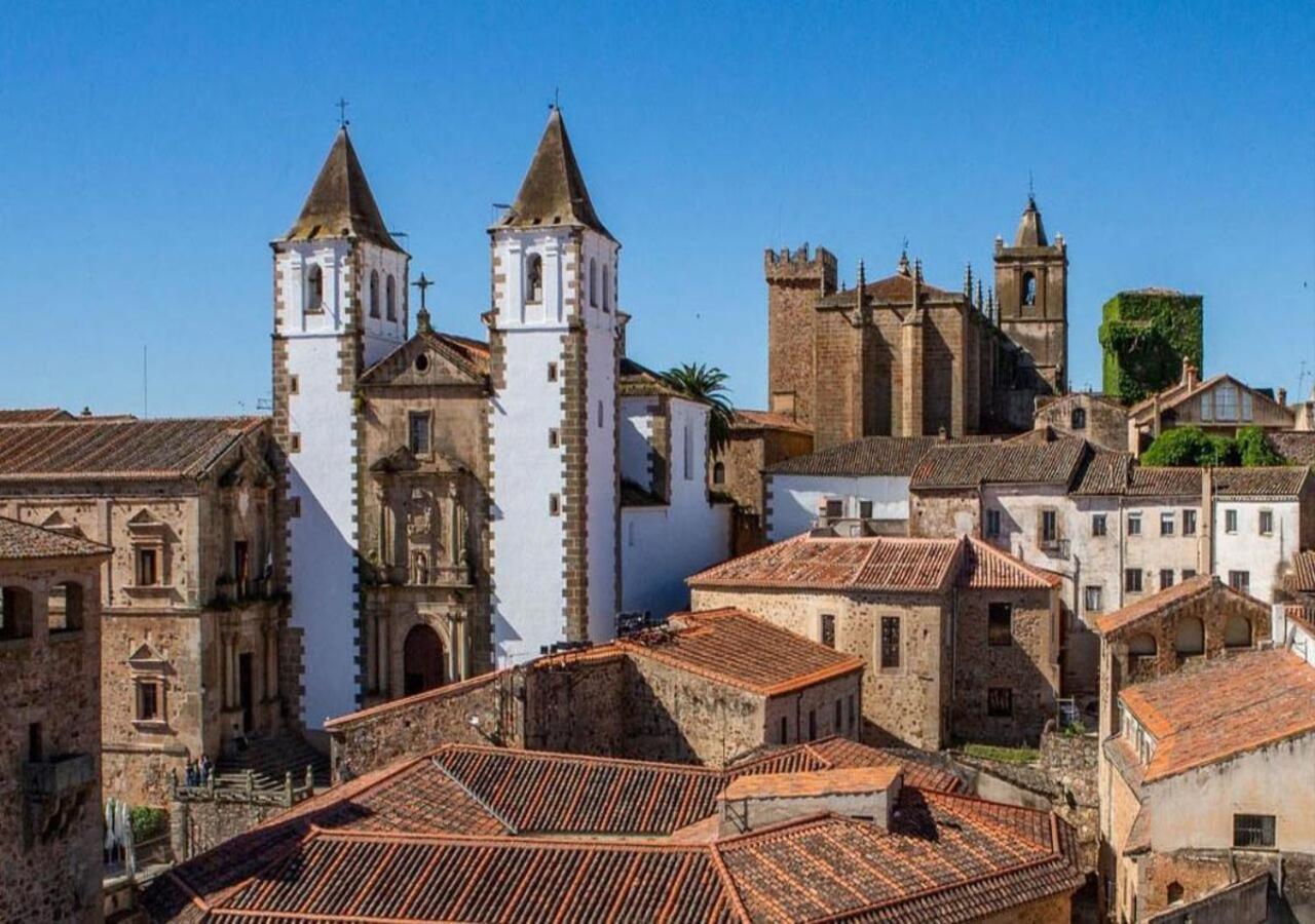 Elegante Apartamento Para 5 En El Centro De Caceres Con Wifi Exterior foto